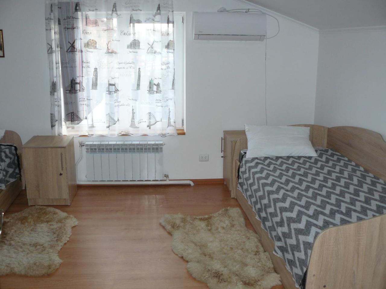 Hostynnyi Botsiun Hotel Dubno Exterior photo